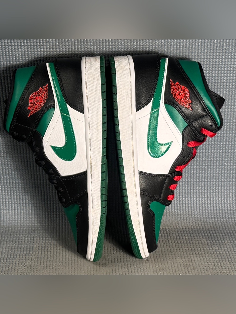 Nike Air Jordan 1 Mid Pine Green Shoes 554724-067 Men’s Size 8.5 - Picture 6 of 11